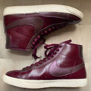 Nike Blazer Mid Leather Premium Snake in Burgundy / Purple | Size 9